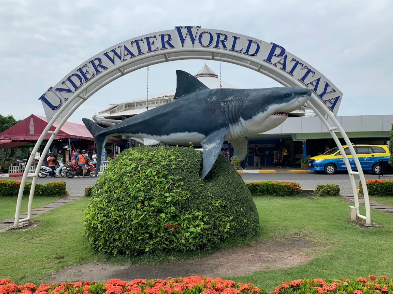 underwater world entry-gate