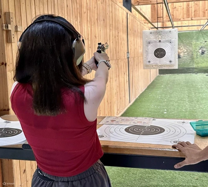 Sniper rifle shooting experience at Battle Mouse
