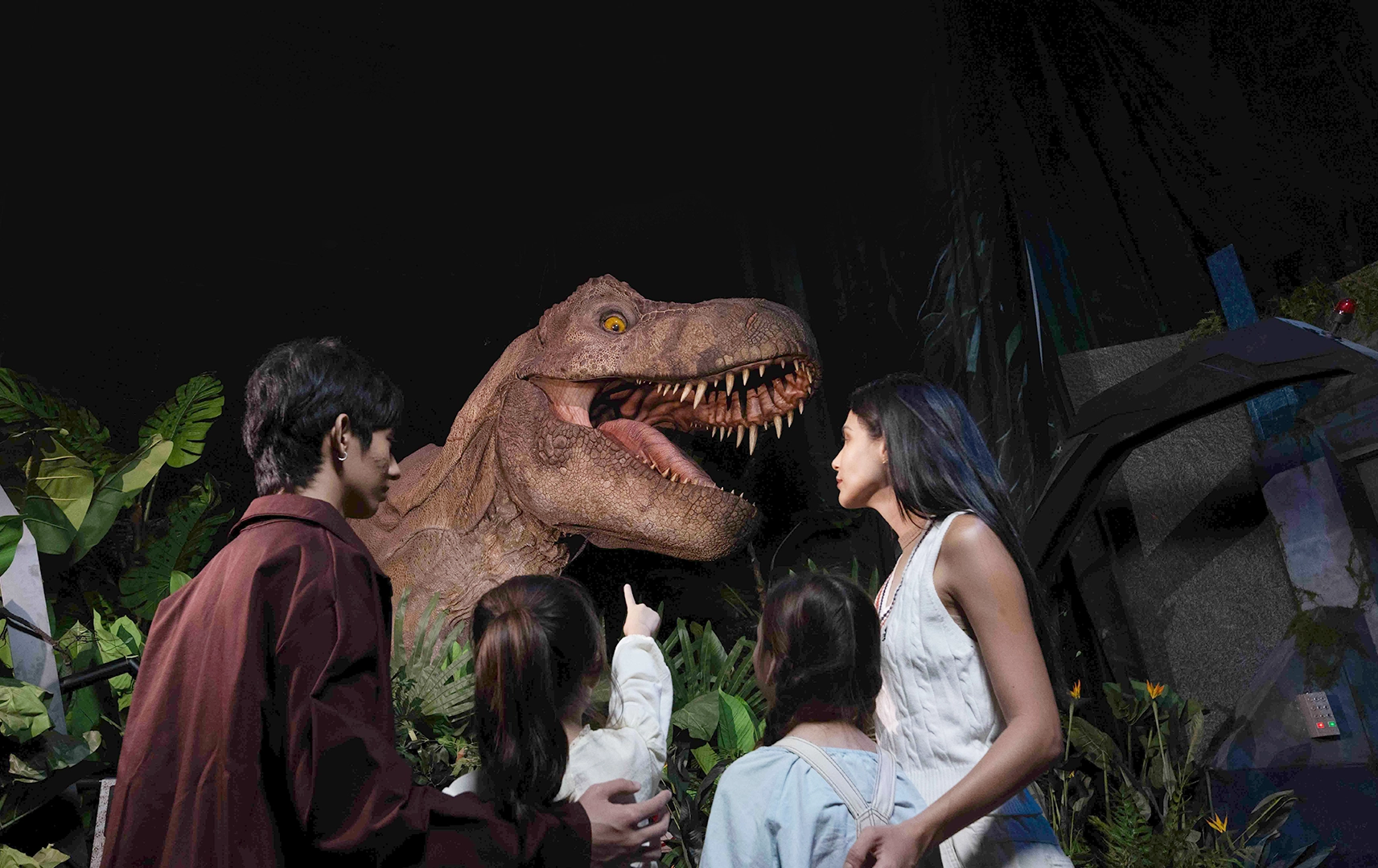 T-rex scene at Jurassic World The Experience, Asiatique